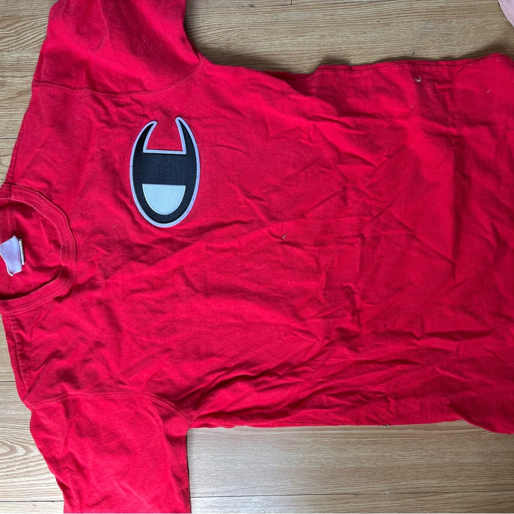 Red unisex Shirt with Logo